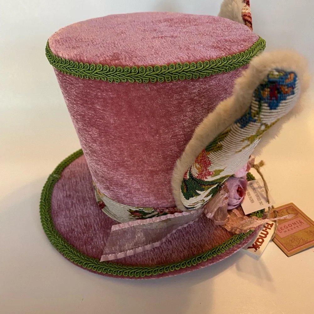 NWT Begonia Market Rose Mauve Velvet Mini Top Hat ~ 7” Decorative Display Piece